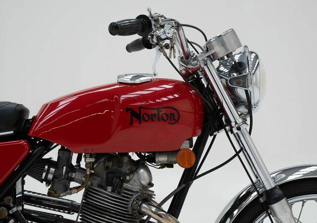 Norton Commando 750