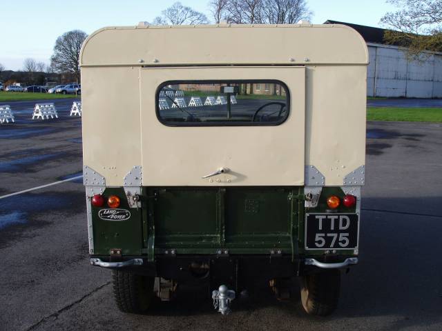 Land Rover 86