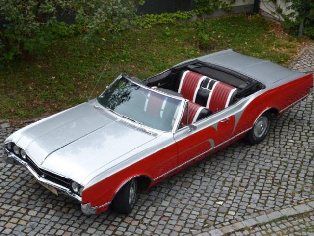 Image 1/28 de Oldsmobile Dynamic 88 (1966)