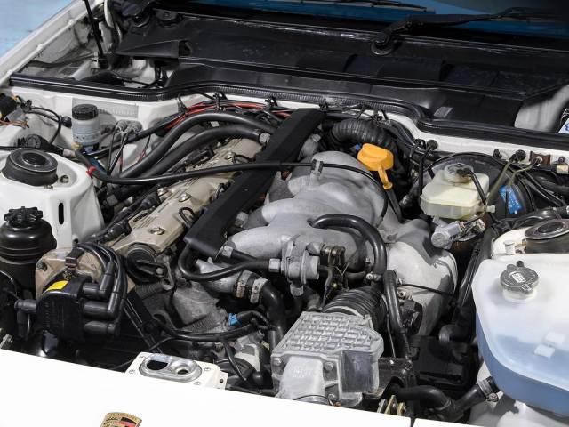Porsche 944 S2