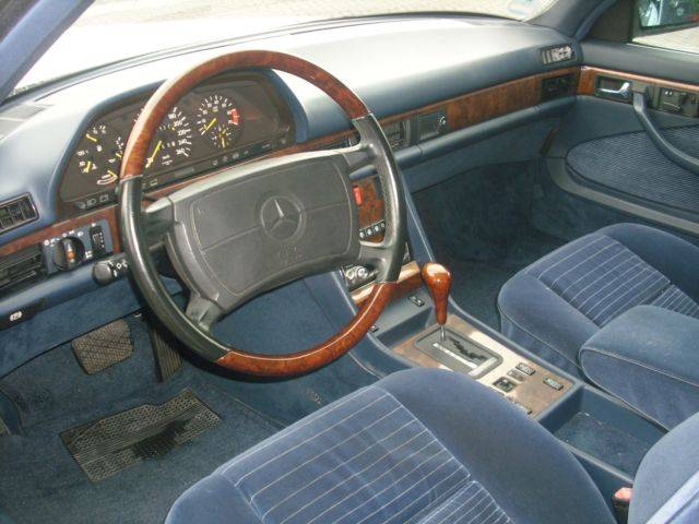 Mercedes-Benz 560 SEC