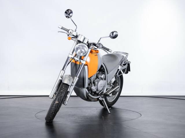 Aprilia Motò 650