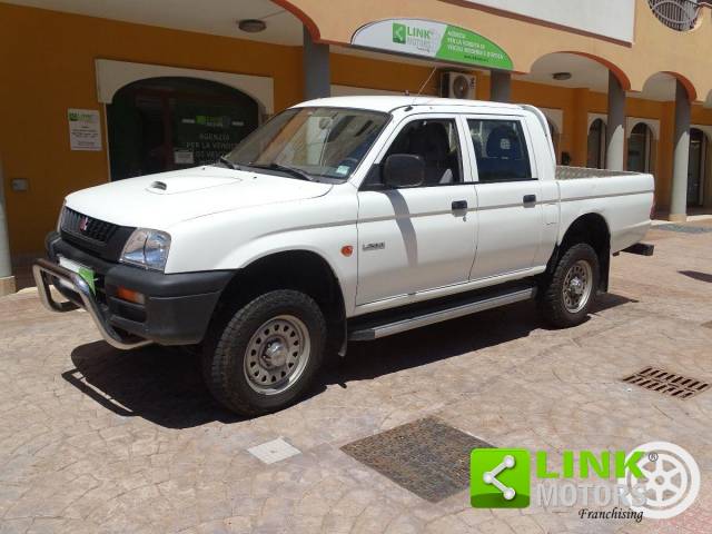 Image 1/12 of Mitsubishi L200 (2000)