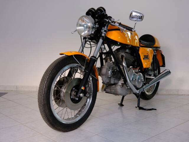 Ducati 750 Sport