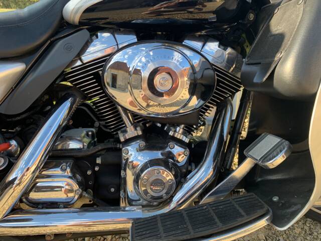 Harley-Davidson FLHTCU-SE Ultra Classic Electra Glide