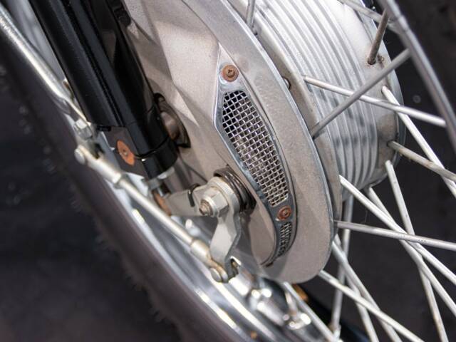 BSA B 44 Victor Grand Prix