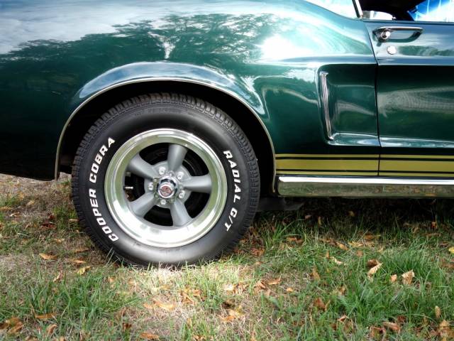 Ford Mustang GT 428 Cobra Jet