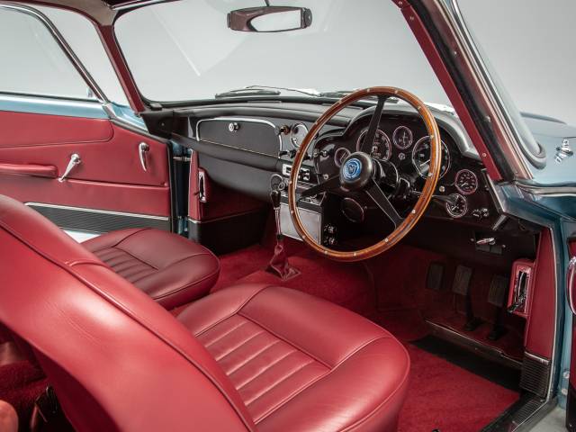 Aston Martin DB 4 Vantage