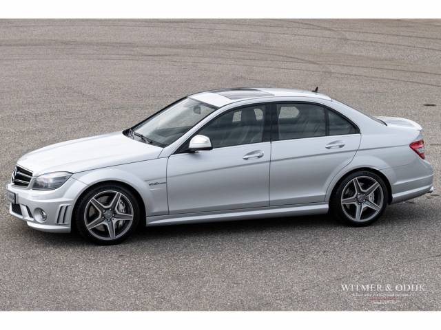 Imagen 1/41 de Mercedes-Benz C 63 AMG (2009)