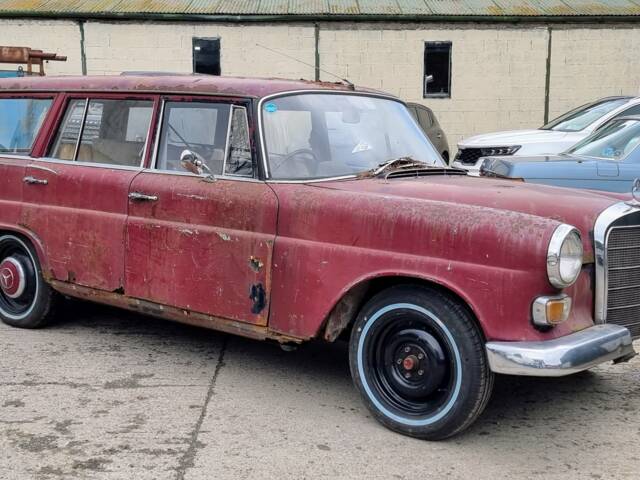 Mercedes-Benz 230 S Universal