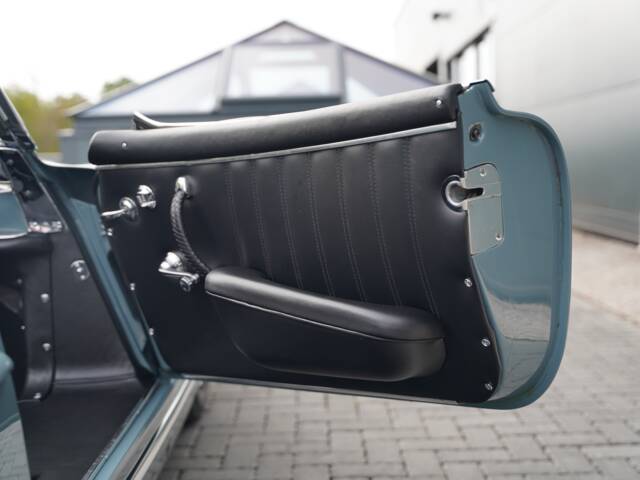 Mercedes-Benz 300 SL Roadster