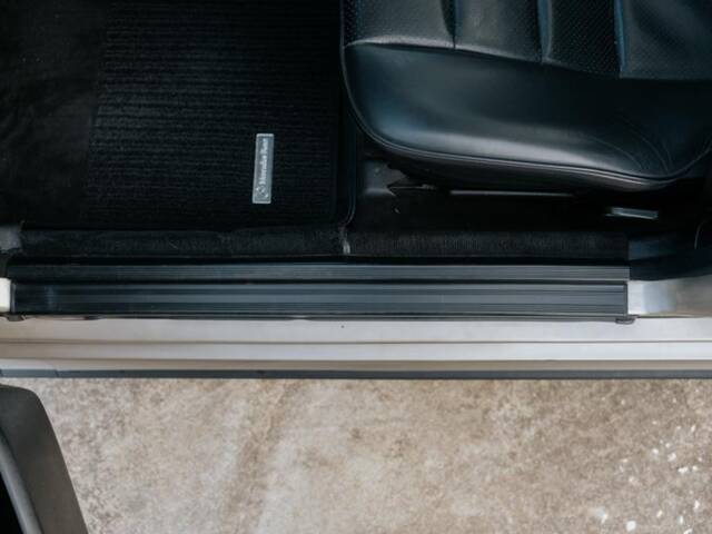 Mercedes-Benz 190 E 2.3-16