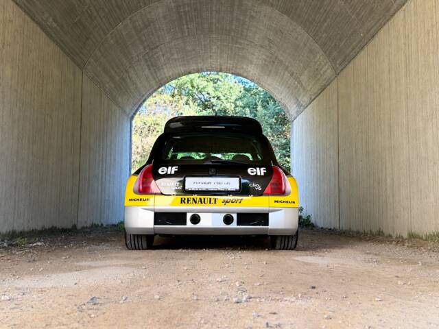 Renault Clio II V6