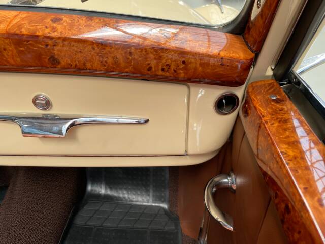 Mercedes-Benz 220 Cabriolet B