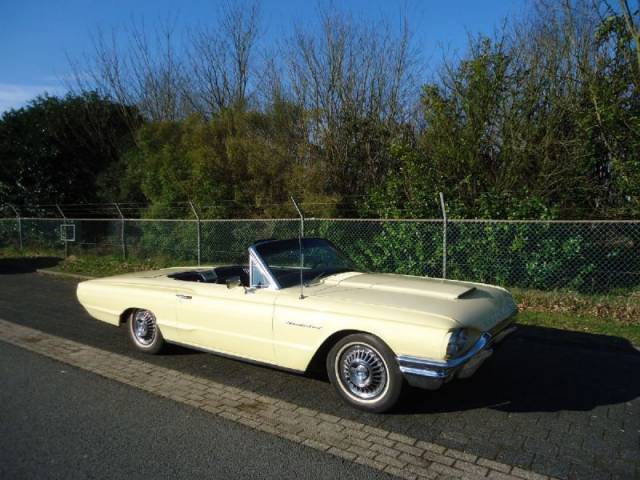 Ford Thunderbird