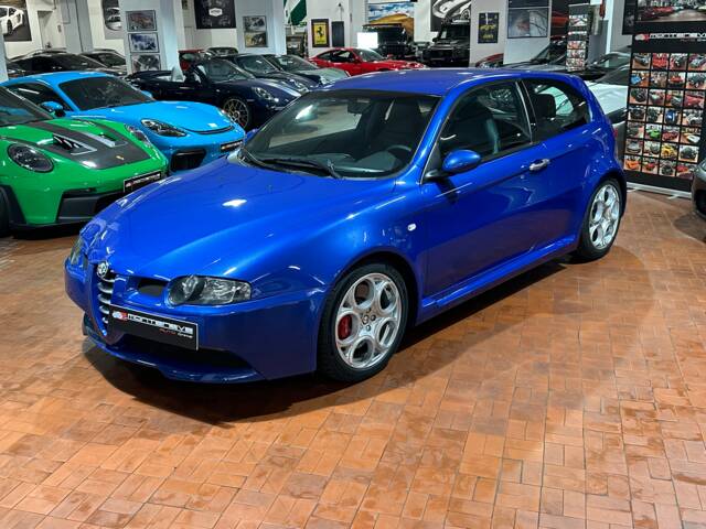 Imagen 1/22 de Alfa Romeo 147 3.2 GTA (2004)