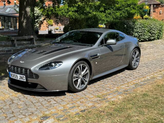 Bild 1/49 von Aston Martin V12 Vantage (2009)