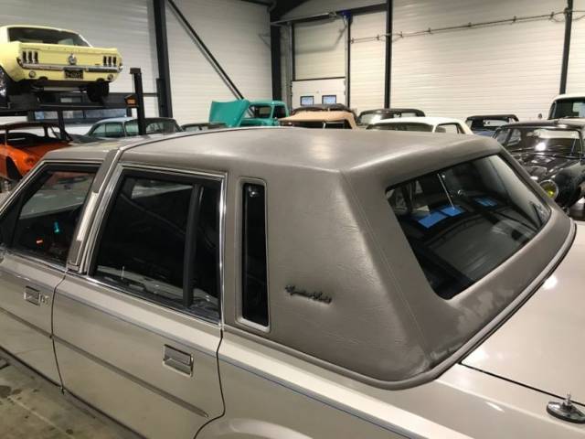 Lincoln Town Car