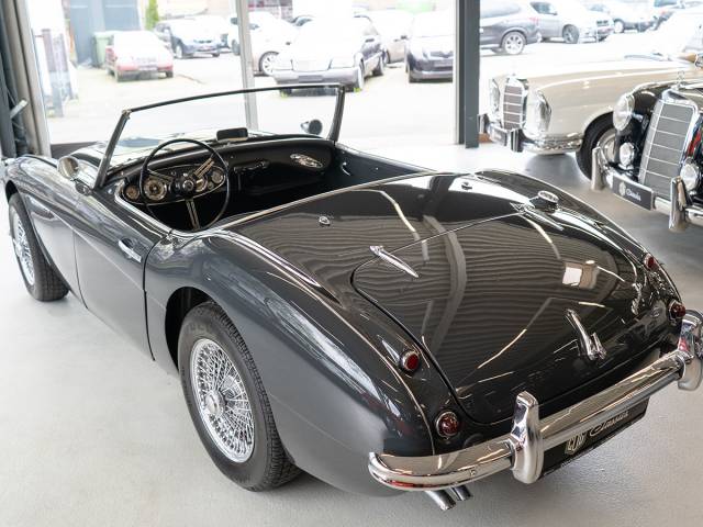 Austin-Healey 100/6 (BN6)