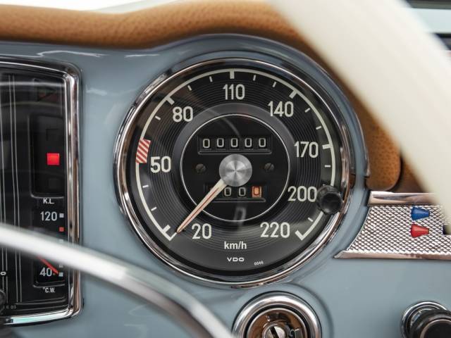 Mercedes-Benz 280 SL