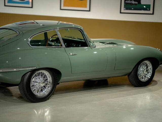Jaguar E-Type 4.2
