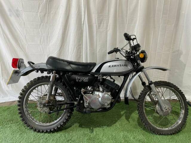 Imagen 1/27 de Kawasaki DUMMY (1973)