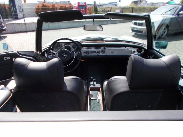 Mercedes-Benz 280 SL