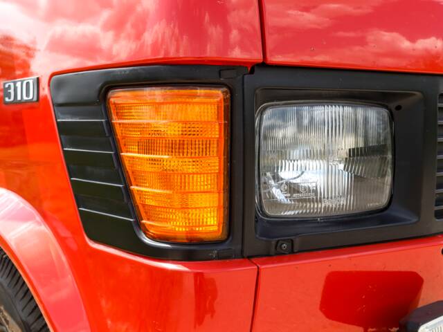 Mercedes-Benz T1 310