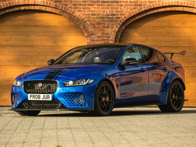 Image 1/30 of Jaguar XE SV Project 8 (2020)