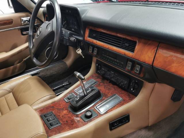 Jaguar XJ-S