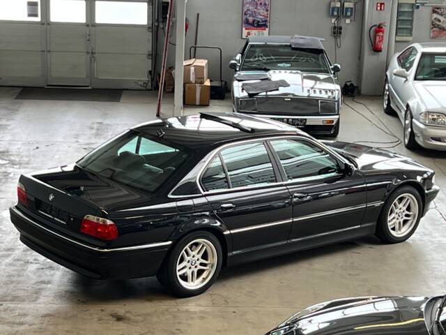 Afbeelding 1/48 van BMW 740i (2001)