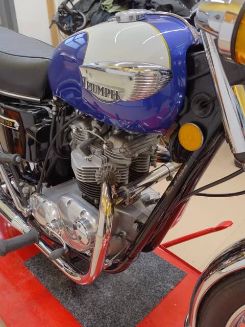 Triumph TR 7 V Tiger 750