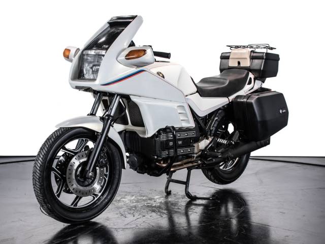 Bild 1/8 von BMW DUMMY (1986)