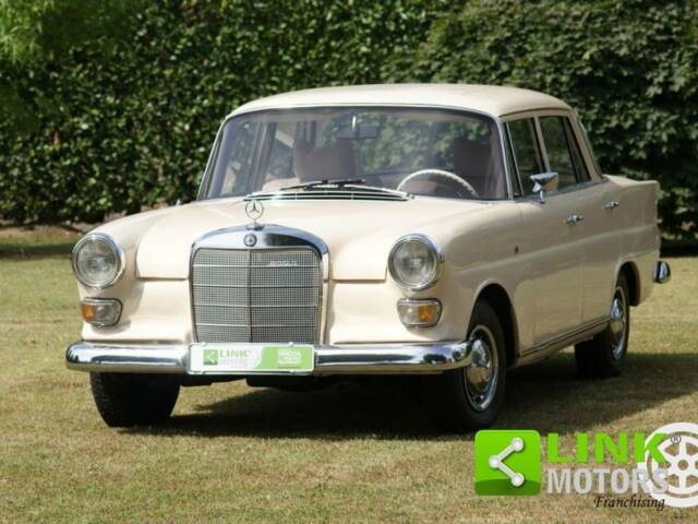 Immagine 1/10 di Daimler 2.5 Litre V8 (1967)