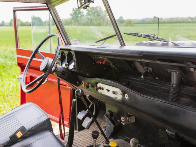Land Rover 88