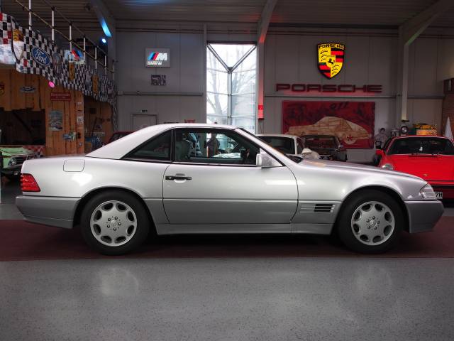 Mercedes-Benz SL 320