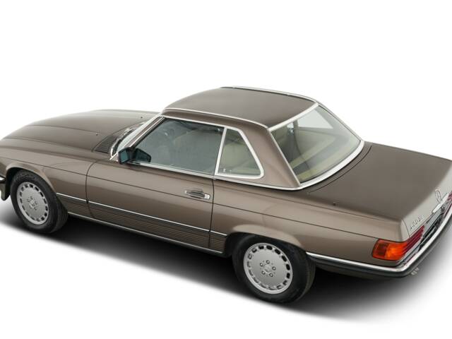 Mercedes-Benz 560 SL