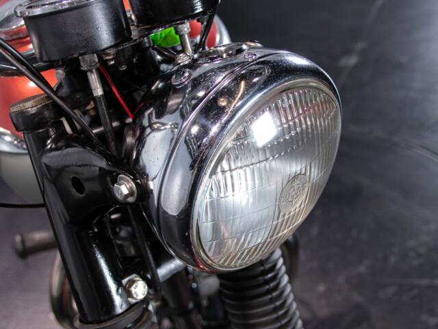 Triumph T 100 Daytona