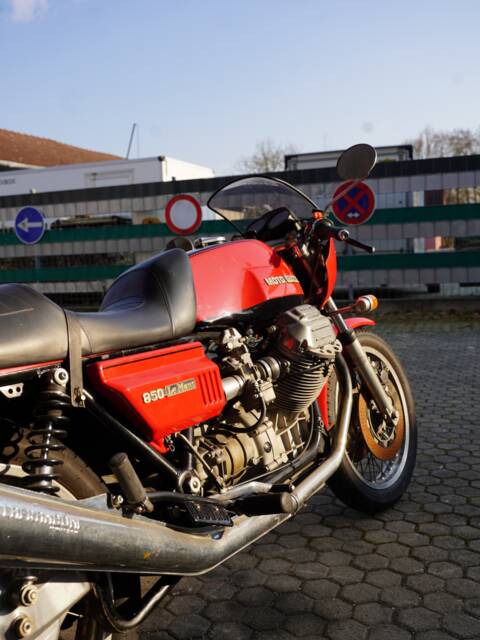 Moto Guzzi 850 LeMans
