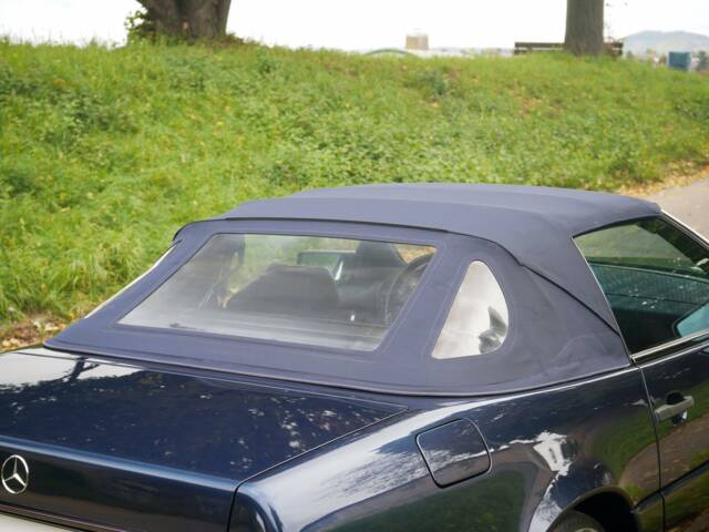 Mercedes-Benz SL 320