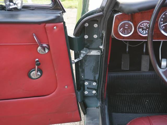 Austin-Healey 3000 Mk III (BJ8)