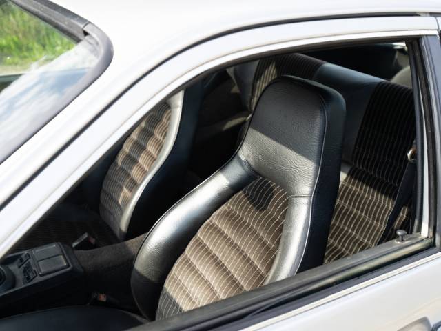 Porsche 924