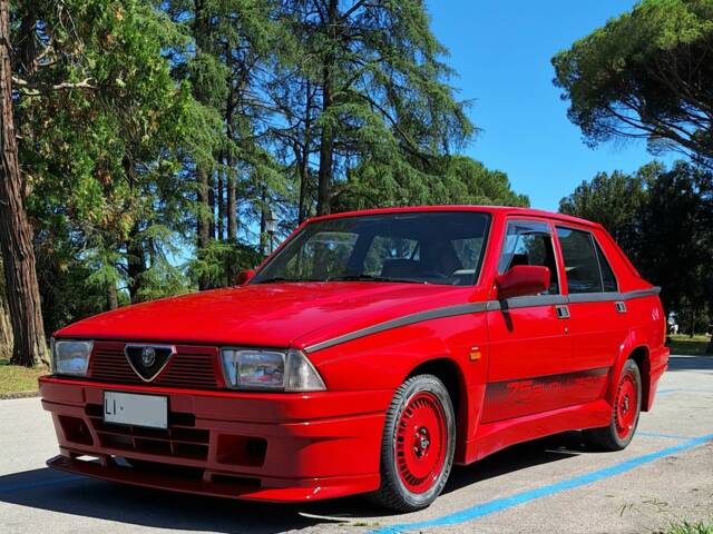 Bild 1/24 von Alfa Romeo 75 1.8 Turbo Evoluzione (1987)