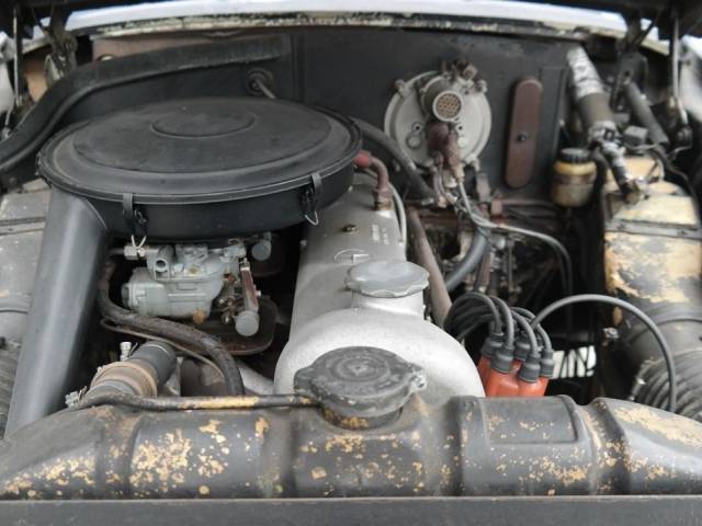 Mercedes-Benz 220 S