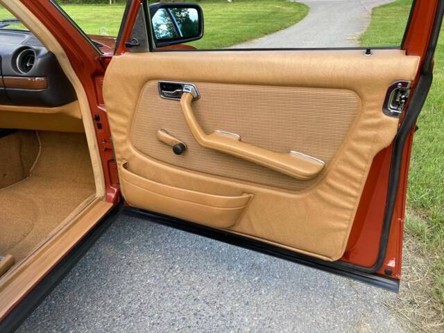 Mercedes-Benz 240 D