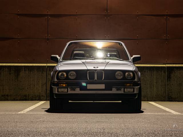 BMW 325i