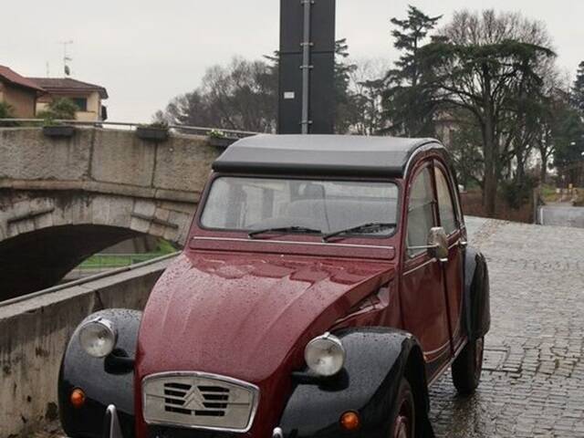 Citroën 2 CV 6 Charleston