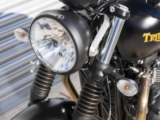 Triumph Street Twin Bonneville