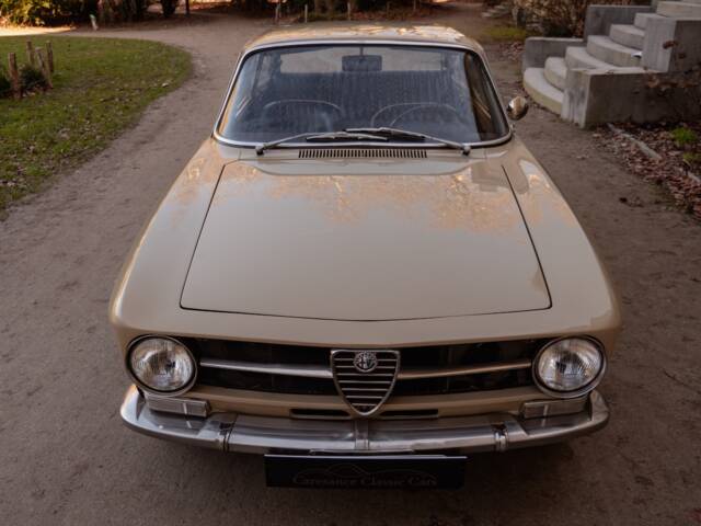Alfa Romeo Giulia GT 1300 Junior