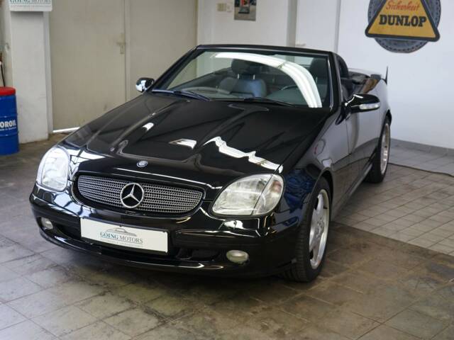 Mercedes-Benz SLK 320